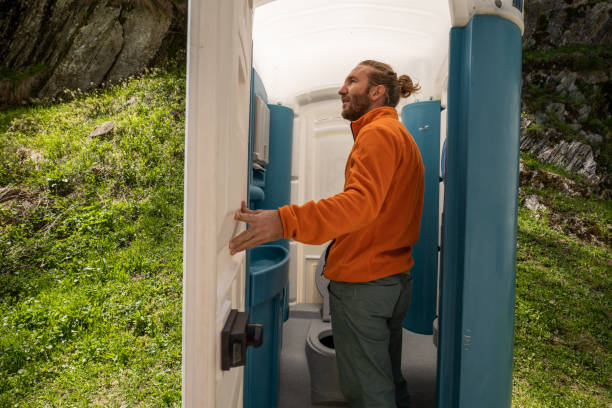 Affordable portable toilet rental in Paxton, IL